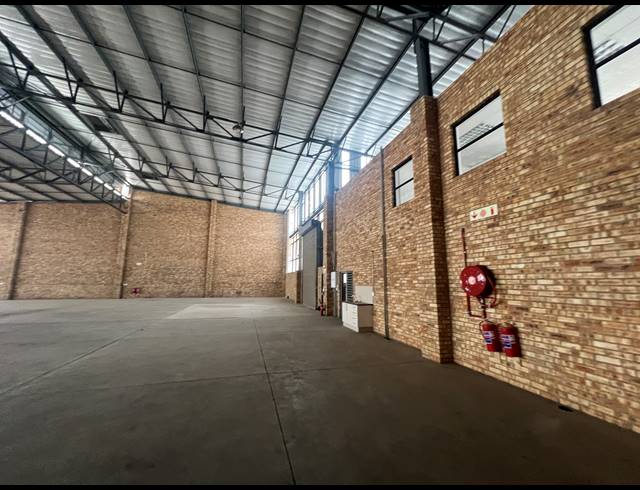 1,587M² WAREHOUSE TO LET IN KYA SANDS